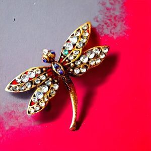 Antique jeweled Dragonfly Brooch!